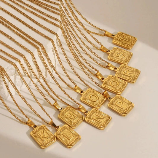 Colar Feminino Letra Inicial Ouro 18K