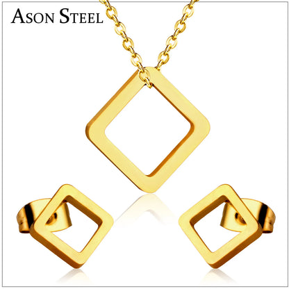 Conjunto de Joias - Colar com Pendente e Brincos