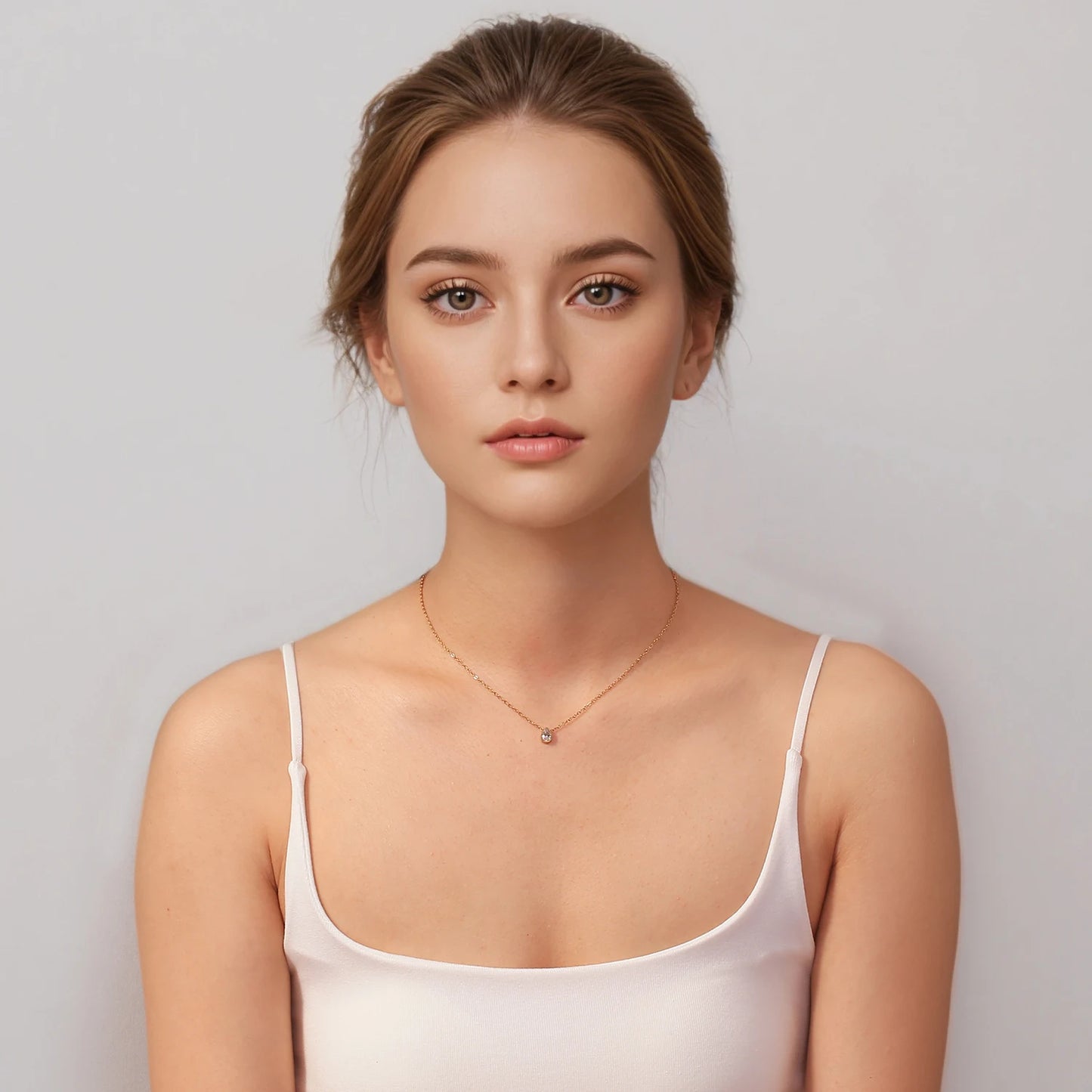 Colar Feminino Pingente Gota Brilhante