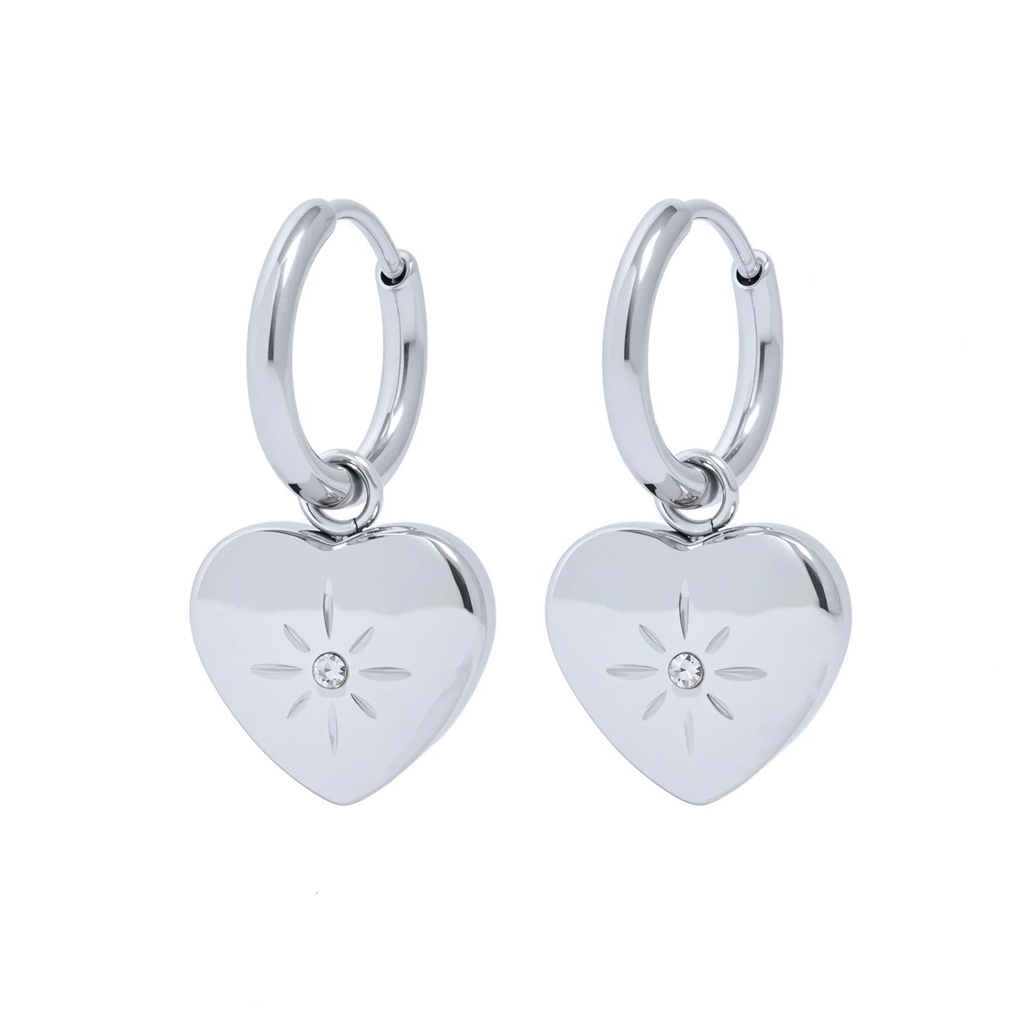 Brincos Clássicos Com Pingente de Coração 18K