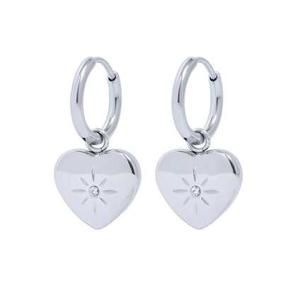 Brincos Clássicos Com Pingente de Coração 18K