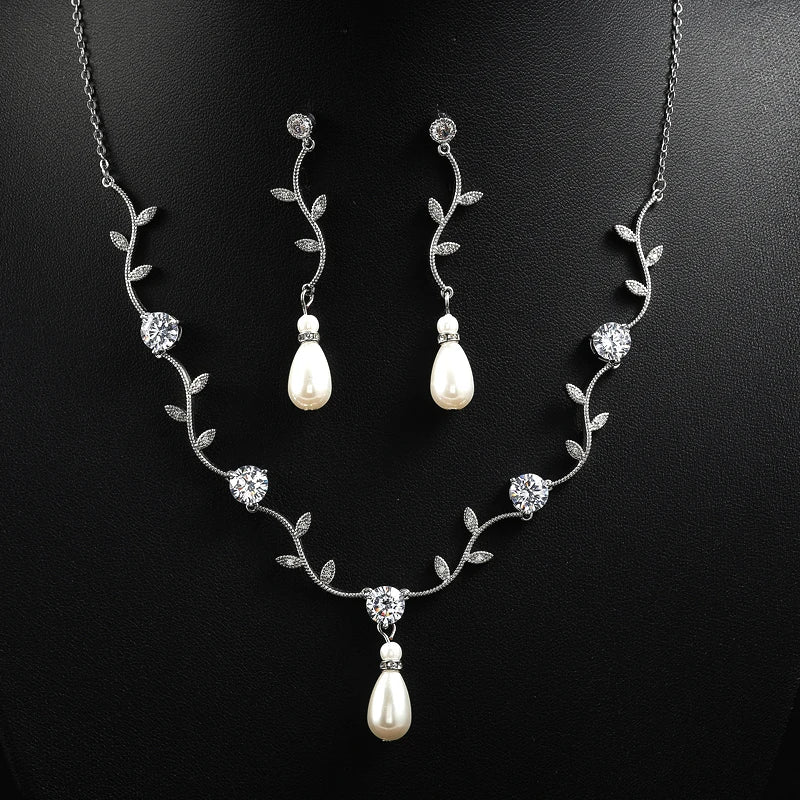 Conjunto de Joias Sofisticado - Colar e Brincos