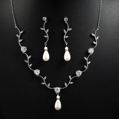 Conjunto de Joias Sofisticado - Colar e Brincos