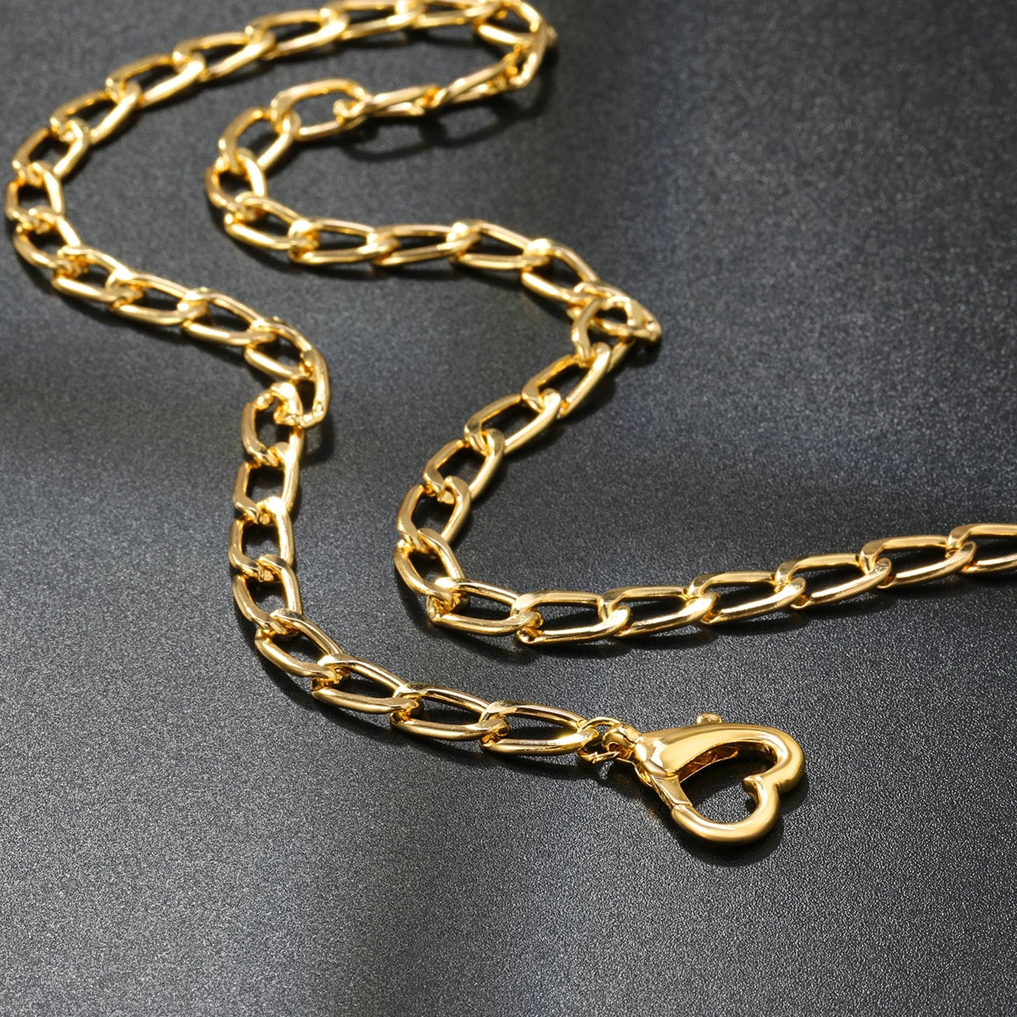 Colar de Elos Dourados Pingente Coração