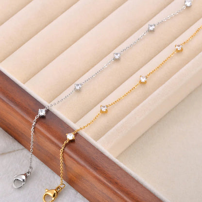 Pulseira feminina em aço inoxidável com banho de ouro 18K