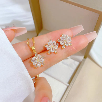 Conjunto de Joias - Colar com Pingente de Flor e Brincos Harmonizados