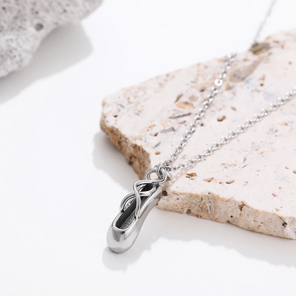 Colar Feminino Requintado Pingente Ballet