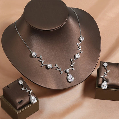 Conjunto de Joias Sofisticado - Colar e Brincos